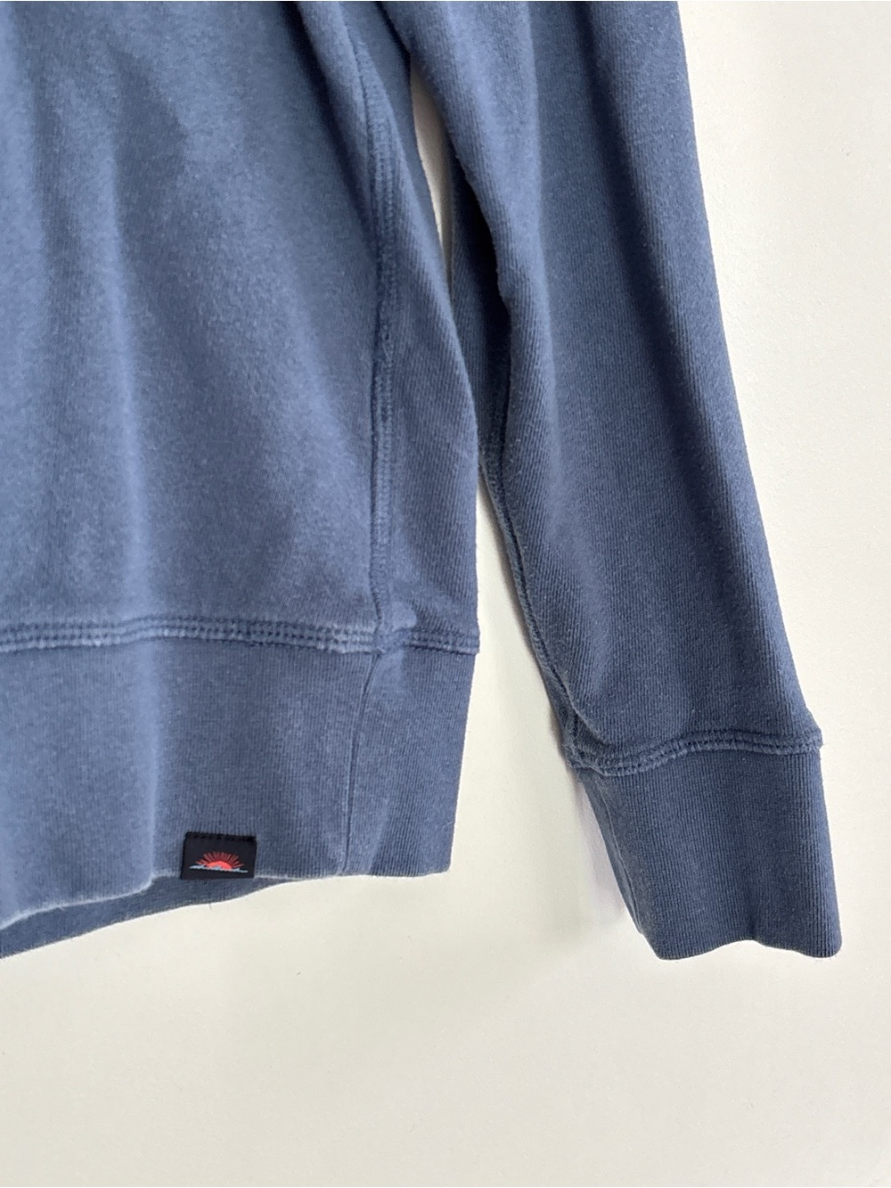 Faherty Women's Crewneck Sweatshirt Medium Sag Harbor New York Casual Cozy D63 - Picture 5 of 13
